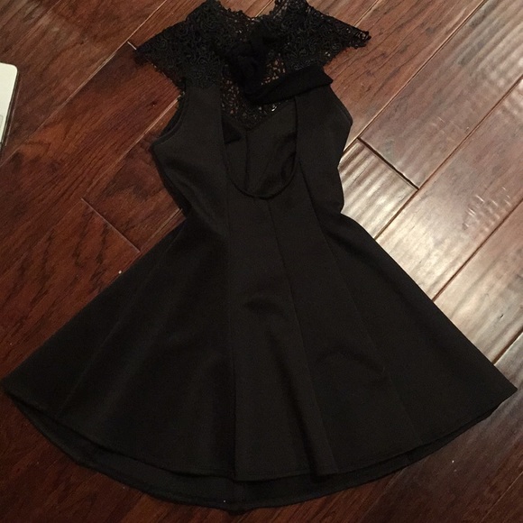 Dress - Picture 2 of 2